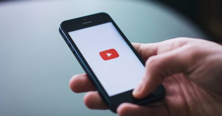 AI YouTube Thumbnail Generator